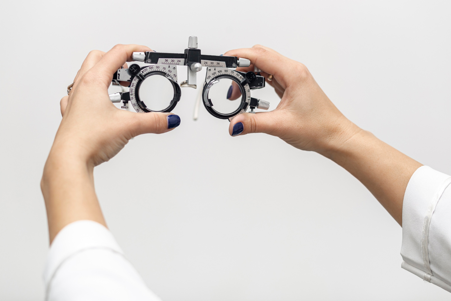 ¿Cuáles son las diferencias entre optometrista y oftalmólogo?